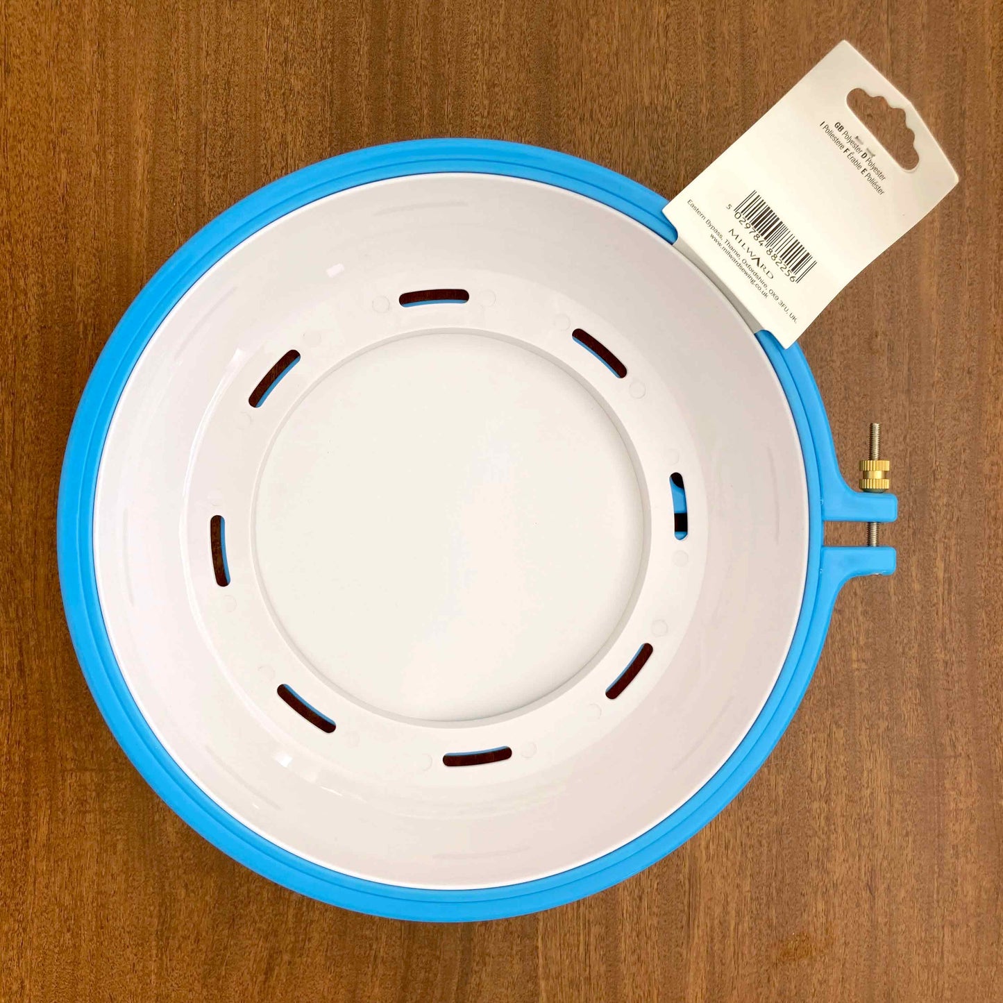 The Milward 3-in-1 Punch Needle Hoop Stand- 6" and 9" Hoops